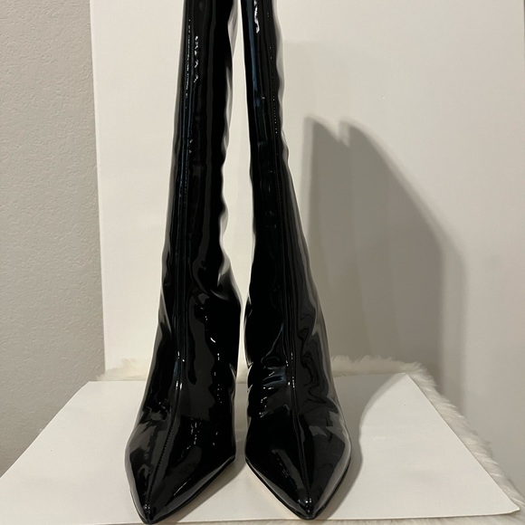 Guess Woman’s Dayton Black Patent Knee high Boots.  10M - Picture 2 of 4